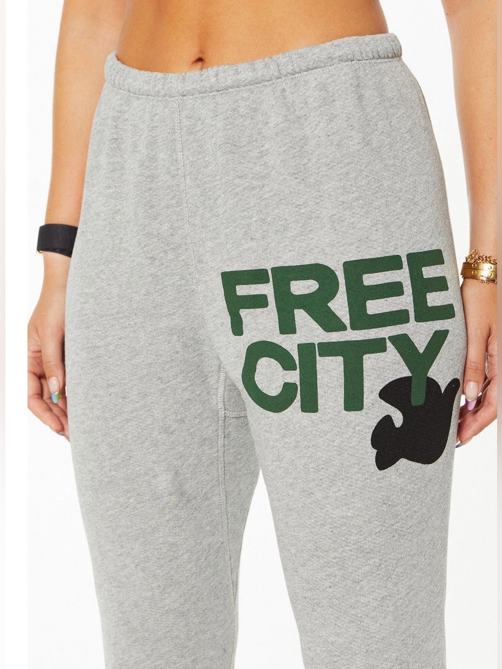 EUC FREECITYLARGE 3/4 SWEATPANT - Picture 2 of 6